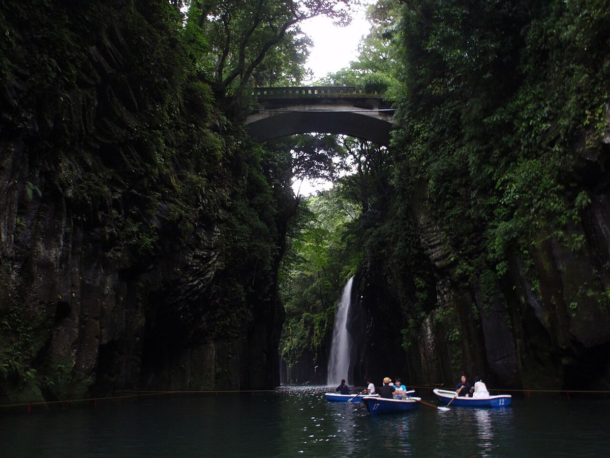 Tour Takachiho ( cruise)