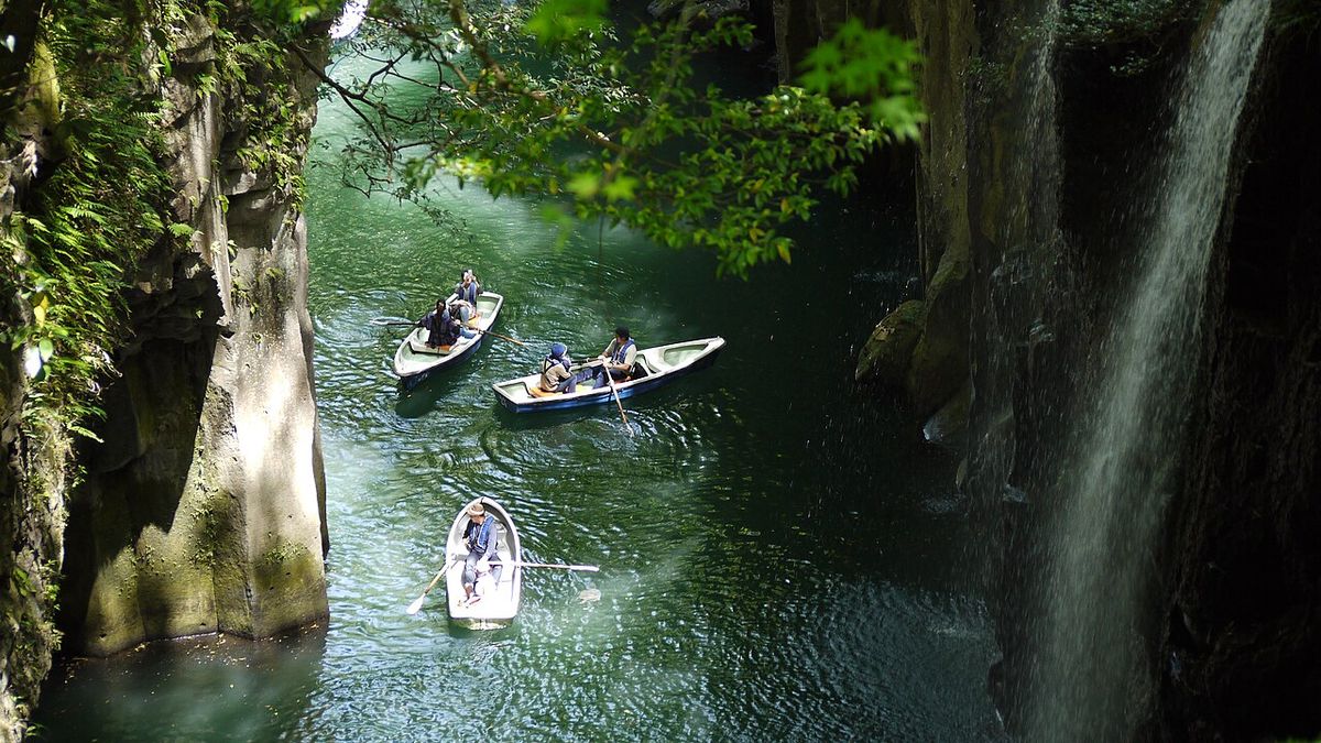Tour & Takachiho (does not include )