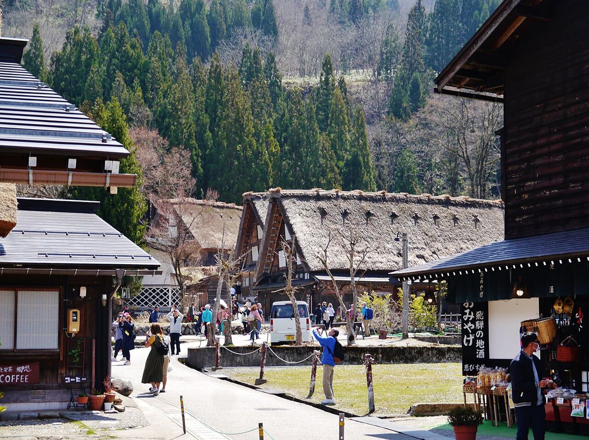 Shirakawa Go Takayama Old Town Day Tour from Nagoy