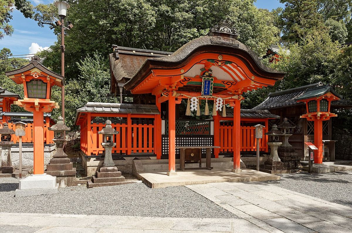 One-day tour for cherry blossom viewing in Kyoto: Fushimi Jikkokubune bo