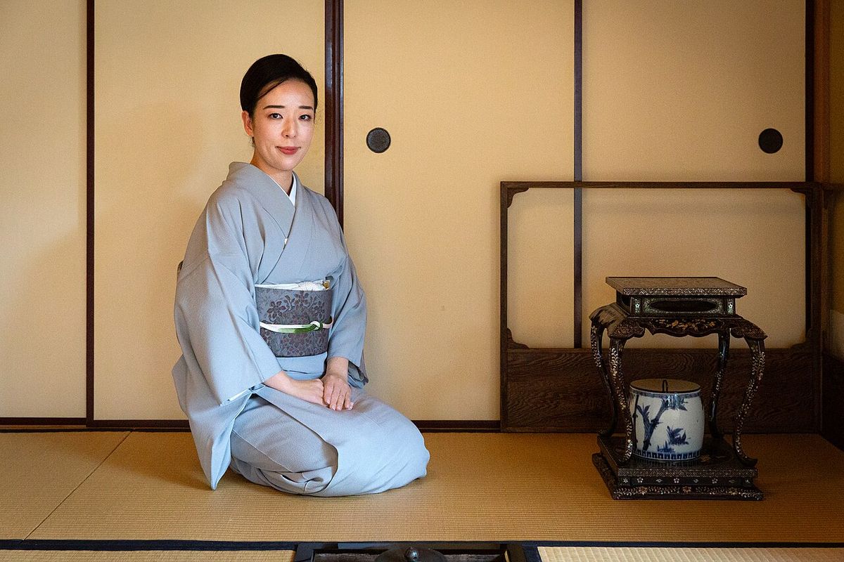 Authentic Tea Ceremony By Famous Tea Master At Tem